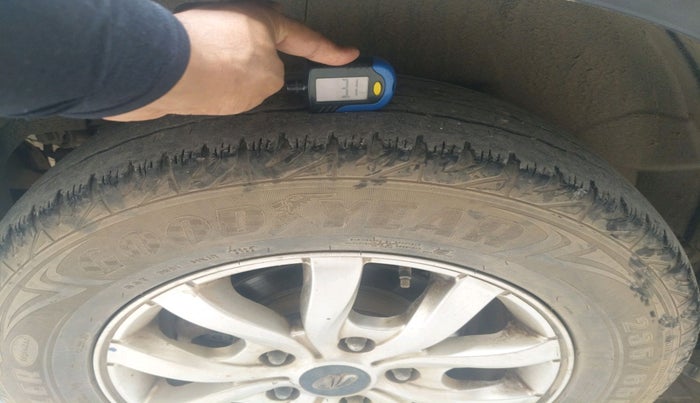 2019 Mahindra XUV500 W9 AT, Diesel, Automatic, 65,231 km, tyre