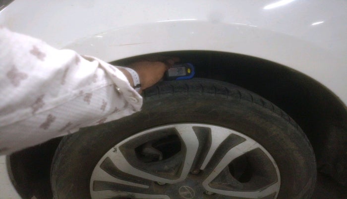2019 Tata Tiago XZA PETROL, Petrol, Automatic, 99,687 km, tyre