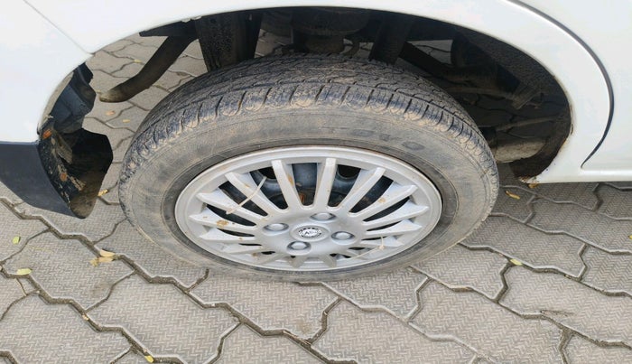 2015 Maruti Alto K10 VXI, Petrol, Manual, 75,346 km, tyre