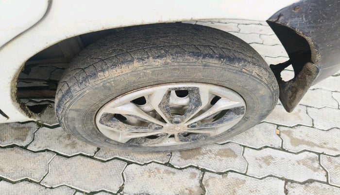 2010 Maruti Alto LX, Petrol, Manual, 1,16,050 km, tyre