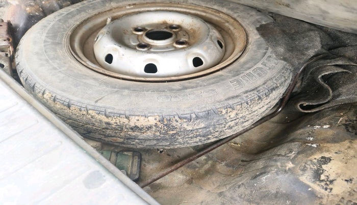 2010 Maruti Alto LX, Petrol, Manual, 1,16,050 km, tyre