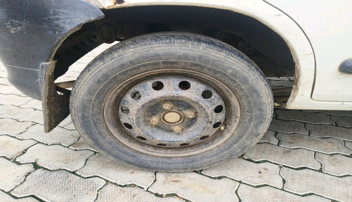 2010 Maruti Alto LX, Petrol, Manual, 1,16,050 km, tyre
