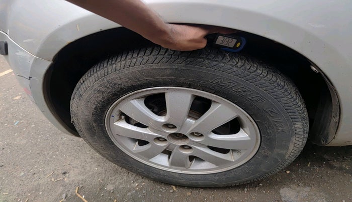 2010 Maruti Ritz ZXI, Petrol, Manual, 1 km, tyre