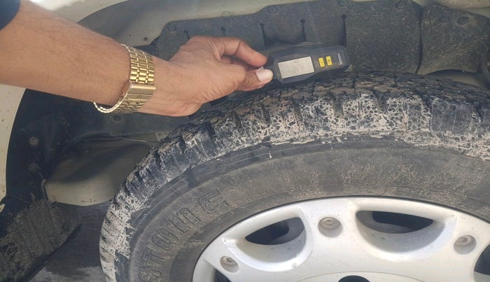 2021 Mahindra Bolero B6 (O), Diesel, Manual, 27,999 km, tyre