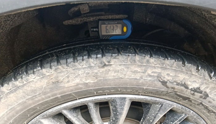 2021 Maruti XL6 ZETA AT, Petrol, Automatic, 22,062 km, tyre