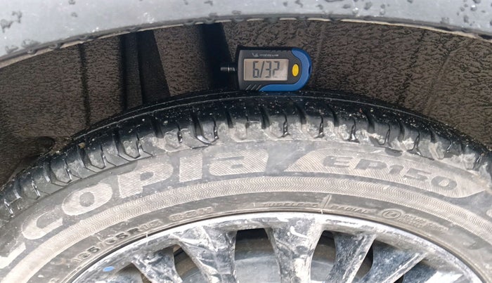 2021 Maruti XL6 ZETA AT, Petrol, Automatic, 22,062 km, tyre
