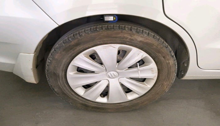 2018 Maruti Ertiga VXI, Petrol, Manual, 98,925 km, tyre