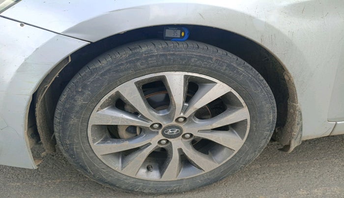 2015 Hyundai Verna 1.6 CRDI SX, Diesel, Manual, 2,06,909 km, tyre