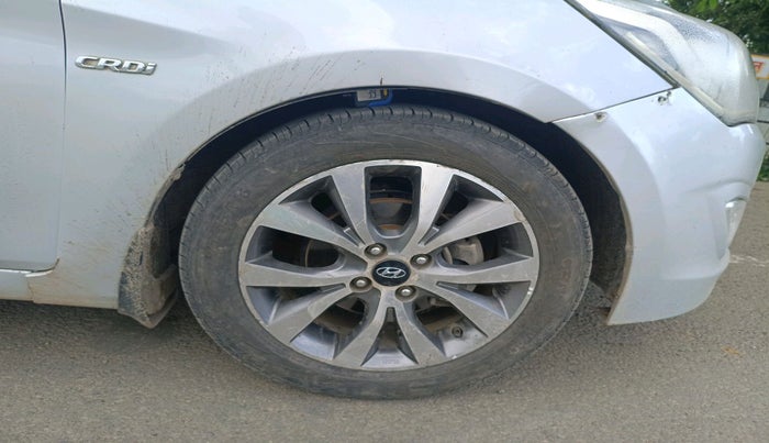 2015 Hyundai Verna 1.6 CRDI SX, Diesel, Manual, 2,06,909 km, tyre