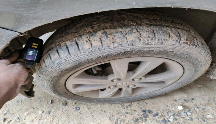 2017 Maruti Wagon R 1.0 VXI+, Petrol, Manual, 73,391 km, tyre