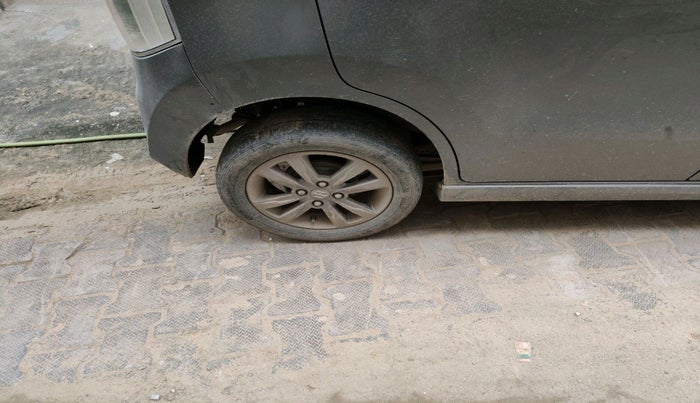 2017 Maruti Wagon R 1.0 VXI+, Petrol, Manual, 73,391 km, tyre