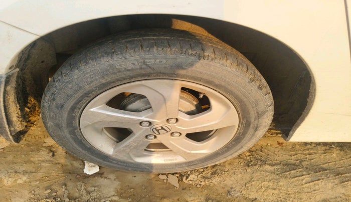 2013 Honda City 1.5L I-VTEC E MT, Petrol, Manual, 1,26,533 km, tyre