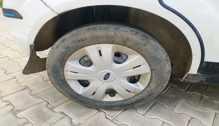 2012 Ford Figo EXI 1.4 DIESEL, Diesel, Manual, 1,08,631 km, tyre