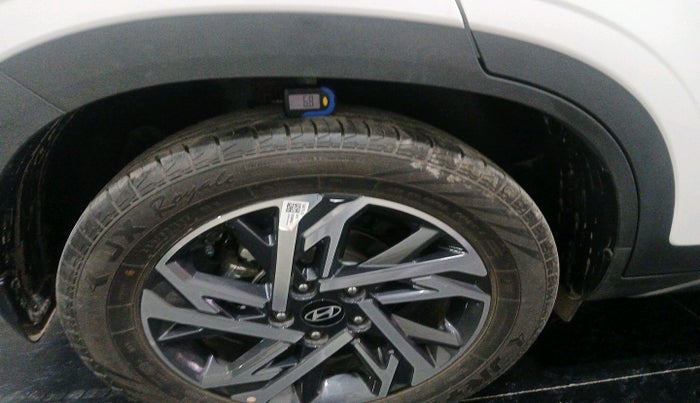 2025 Hyundai Creta SX 1.5 PETROL, Petrol, Manual, 2,264 km, tyre