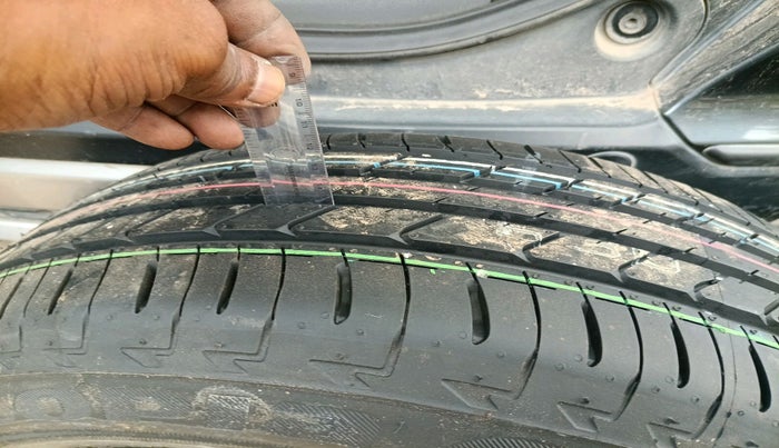 2022 Honda WR-V 1.2L I-VTEC SV MT, Petrol, Manual, 37,355 km, tyre