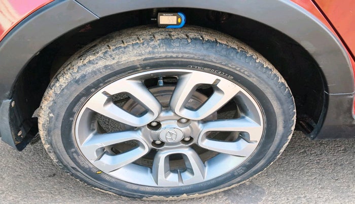 2017 Hyundai i20 Active 1.2 SX, Petrol, Manual, 33,668 km, tyre