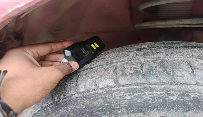 2011 Maruti Swift Dzire LDI, Diesel, Manual, 1,52,304 km, tyre