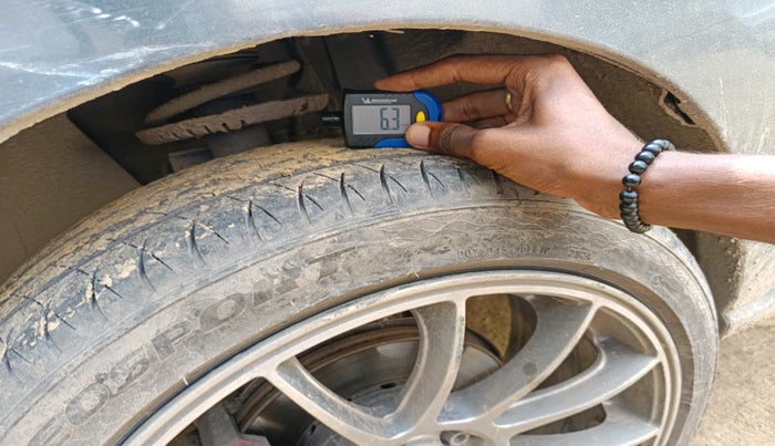 2017 Volkswagen Polo HIGHLINE1.2L, Petrol, Manual, 72,997 km, tyre