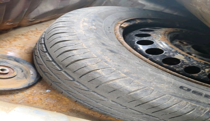 2017 Honda Amaze 1.2L I-VTEC S, Petrol, Manual, 81,245 km, tyre