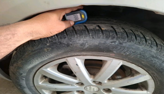2011 Maruti SX4 ZXI, Petrol, Manual, 1,29,802 km, tyre