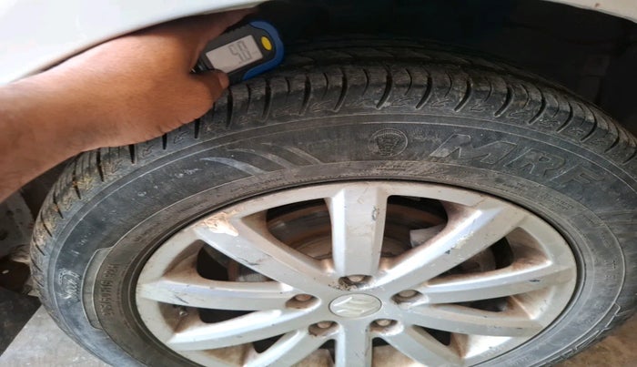 2011 Maruti SX4 ZXI, Petrol, Manual, 1,29,802 km, tyre