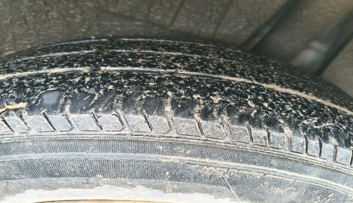 2019 Maruti Dzire VXI, Petrol, Manual, 1,46,029 km, tyre