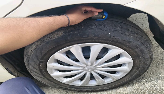 2022 Maruti Dzire VXI CNG, Petrol, Manual, 47,680 km, tyre