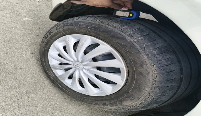 2022 Maruti Dzire VXI CNG, Petrol, Manual, 47,680 km, tyre