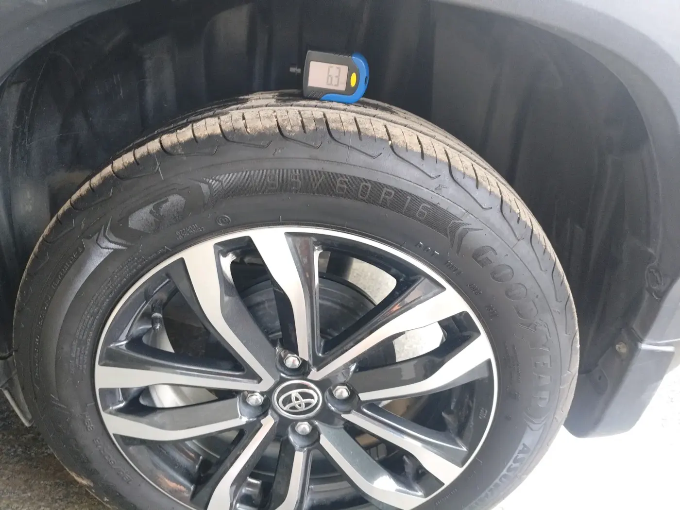 2024 Toyota Urban Cruiser Taisor V 1.0 Petrol AT, Petrol, Automatic, 7,270 km, tyre