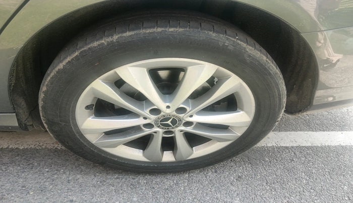 2019 Mercedes Benz C Class 220d, Diesel, Automatic, 78,915 km, tyre