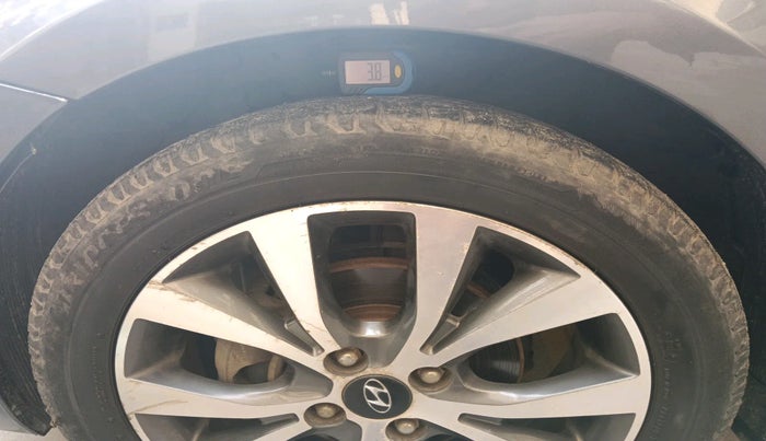2013 Hyundai Verna FLUIDIC 1.6 VTVT SX, Petrol, Manual, 1,33,000 km, tyre