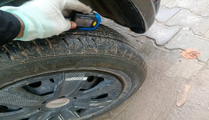 2023 Renault Kwid RXL 1.0 (O), Petrol, Manual, 51,549 km, tyre