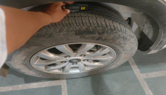 2021 Mahindra XUV500 W9, Diesel, Manual, 46,419 km, tyre