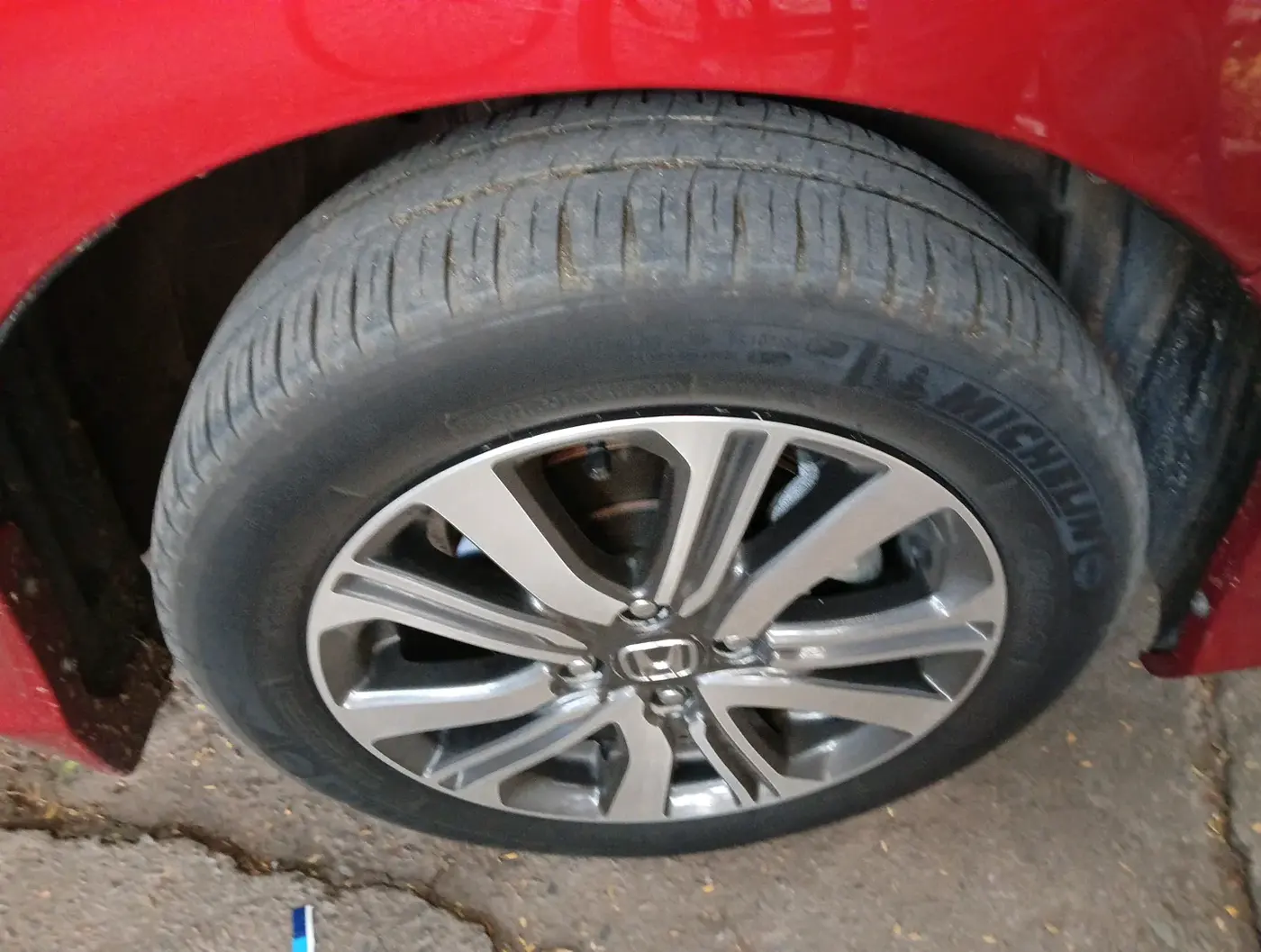 2021 Honda City 1.5L I-VTEC V MT 5TH GEN, Petrol, Manual, 90,287 km, tyre