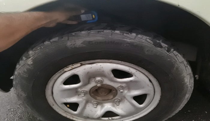 2013 Tata Safari Storme 2.2 LX 4X2, Diesel, Manual, 1,28,500 km, tyre