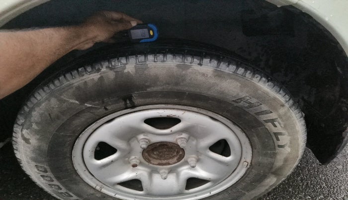 2013 Tata Safari Storme 2.2 LX 4X2, Diesel, Manual, 1,28,500 km, tyre