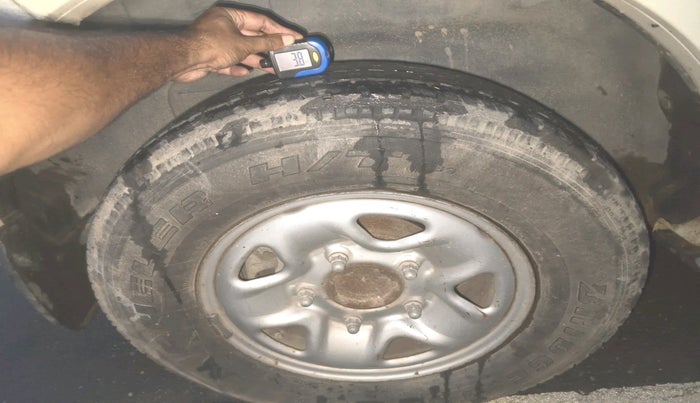 2013 Tata Safari Storme 2.2 LX 4X2, Diesel, Manual, 1,28,500 km, tyre