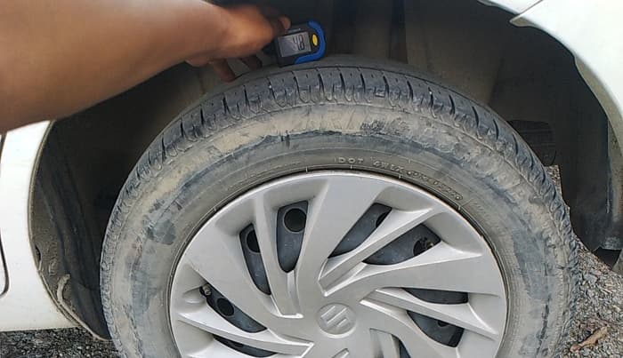 2022 Maruti Ertiga VXI SHVS, Petrol, Manual, 28,767 km, tyre