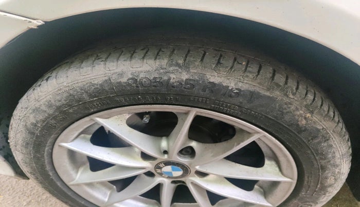 2012 BMW 3 Series 320d, Diesel, Automatic, 1,11,347 km, tyre