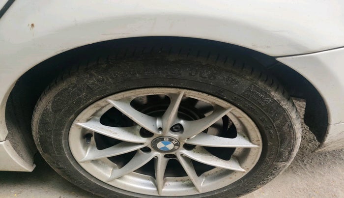 2012 BMW 3 Series 320d, Diesel, Automatic, 1,11,347 km, tyre