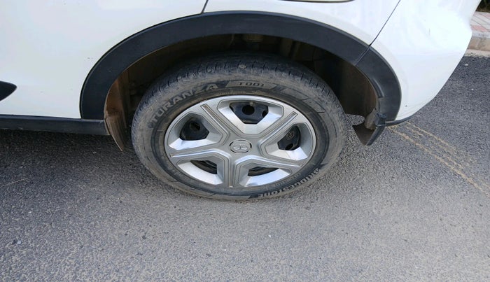 2023 Tata NEXON XM PETROL, Petrol, Manual, 44,172 km, tyre