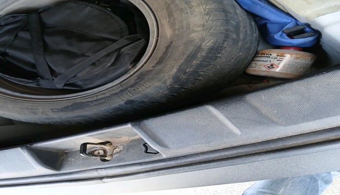 2023 Tata NEXON XM PETROL, Petrol, Manual, 44,172 km, tyre