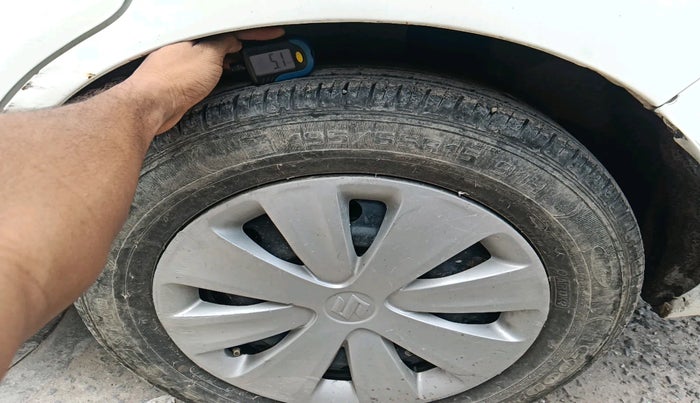 2016 Maruti Ertiga VXI CNG, Petrol, Manual, 84,961 km, tyre