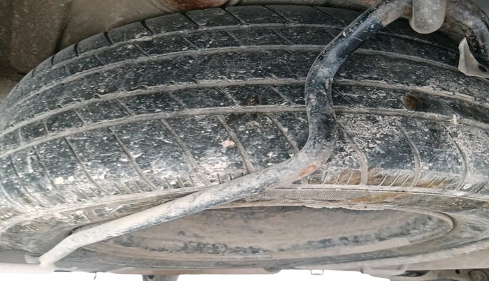 2016 Maruti Ertiga VXI CNG, Petrol, Manual, 84,961 km, tyre