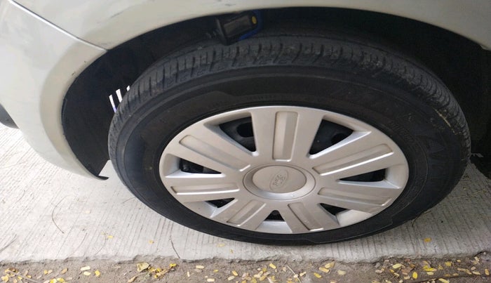2010 Ford Figo ZXI 1.4 DIESEL, Diesel, Manual, 55,972 km, tyre