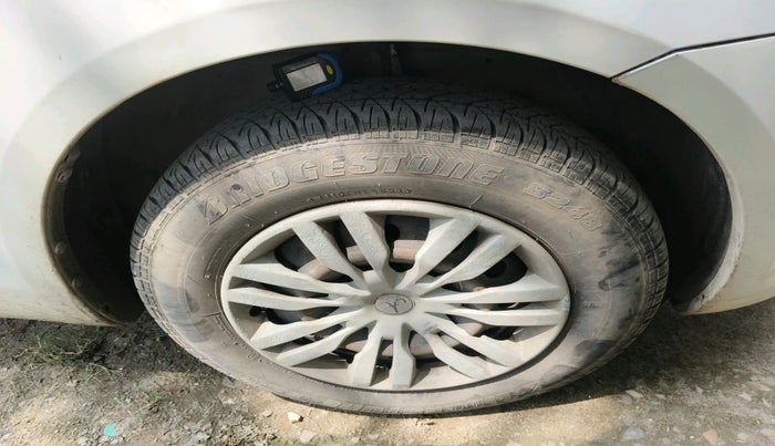 2015 Maruti Swift VXI, Petrol, Manual, 47,540 km, tyre