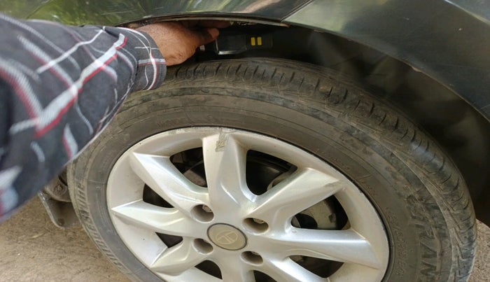 2016 Tata Zest XT PETROL, Petrol, Manual, 74,500 km, tyre