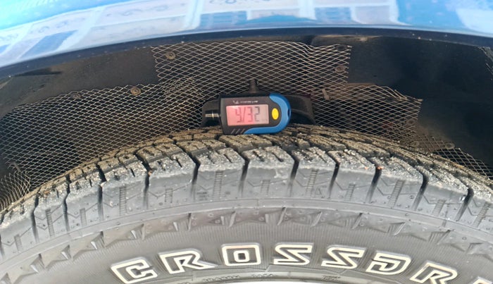 2015 Mahindra Scorpio S10 AT, Diesel, Automatic, 54,099 km, tyre