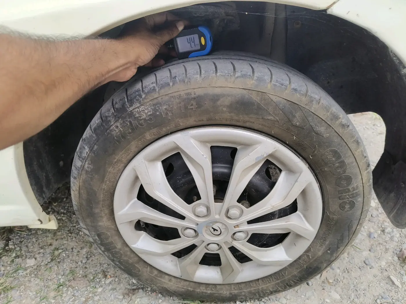 2011 Tata Indigo ECS LX CR4, Diesel, Manual, 98,169 km, tyre