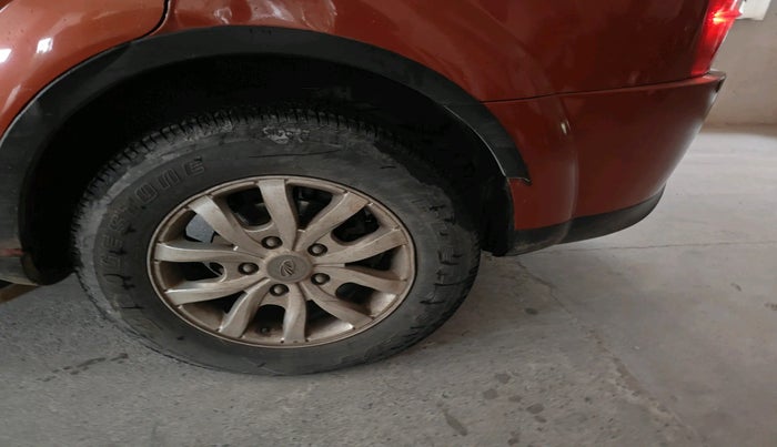 2015 Mahindra XUV500 W10 AWD, Diesel, Manual, 91,526 km, tyre